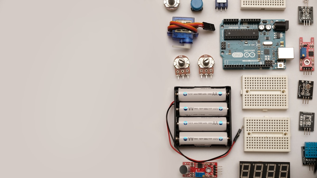 Electronic components inventory and storage for EOL management