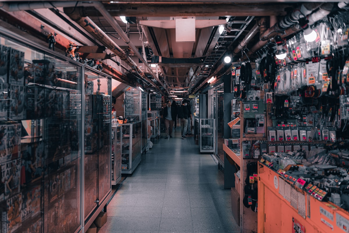 Electronic components store in Shenzhen's wholesale district